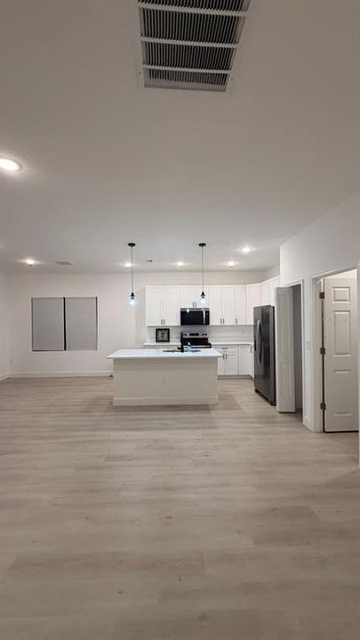 В аренду: $2,200 (3 спален, 2 ванн, 1642 Квадратных фут)