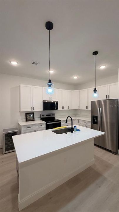 В аренду: $2,200 (3 спален, 2 ванн, 1642 Квадратных фут)