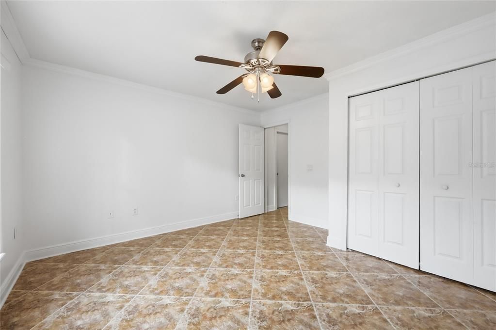 На продажу: $409,900 (5 спален, 2 ванн, 2860 Квадратных фут)