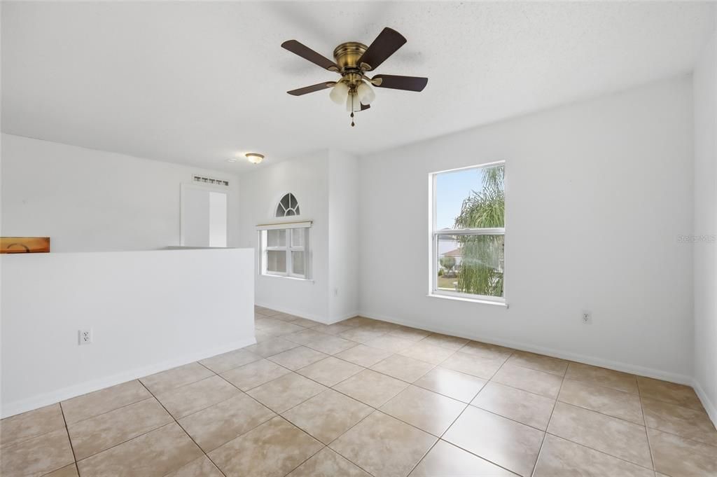 На продажу: $409,900 (5 спален, 2 ванн, 2860 Квадратных фут)