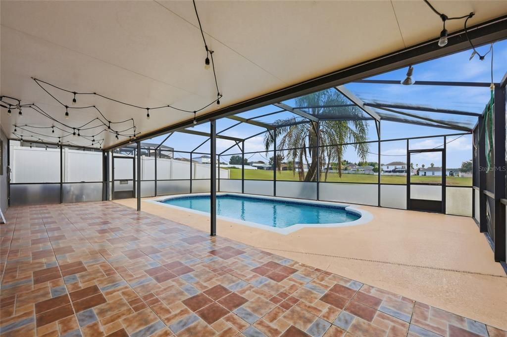 На продажу: $409,900 (5 спален, 2 ванн, 2860 Квадратных фут)