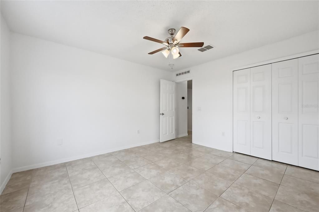 На продажу: $409,900 (5 спален, 2 ванн, 2860 Квадратных фут)