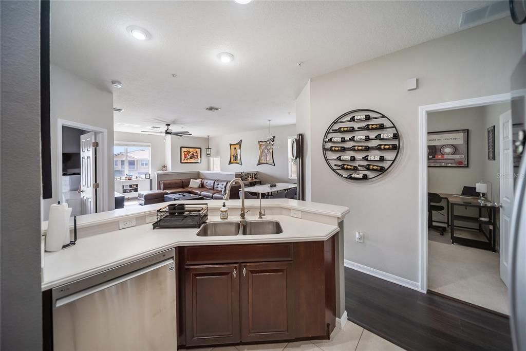 For Rent: $2,000 (3 beds, 2 baths, 1417 Square Feet)