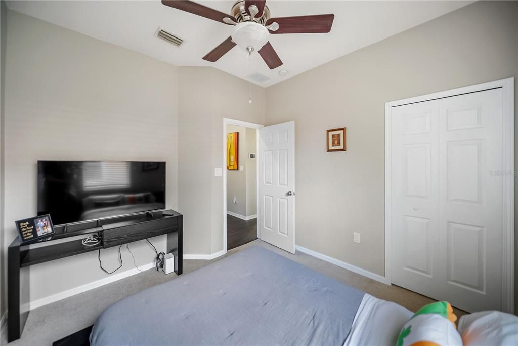 For Rent: $2,000 (3 beds, 2 baths, 1417 Square Feet)