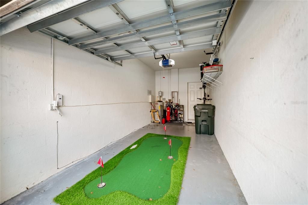 For Rent: $2,000 (3 beds, 2 baths, 1417 Square Feet)