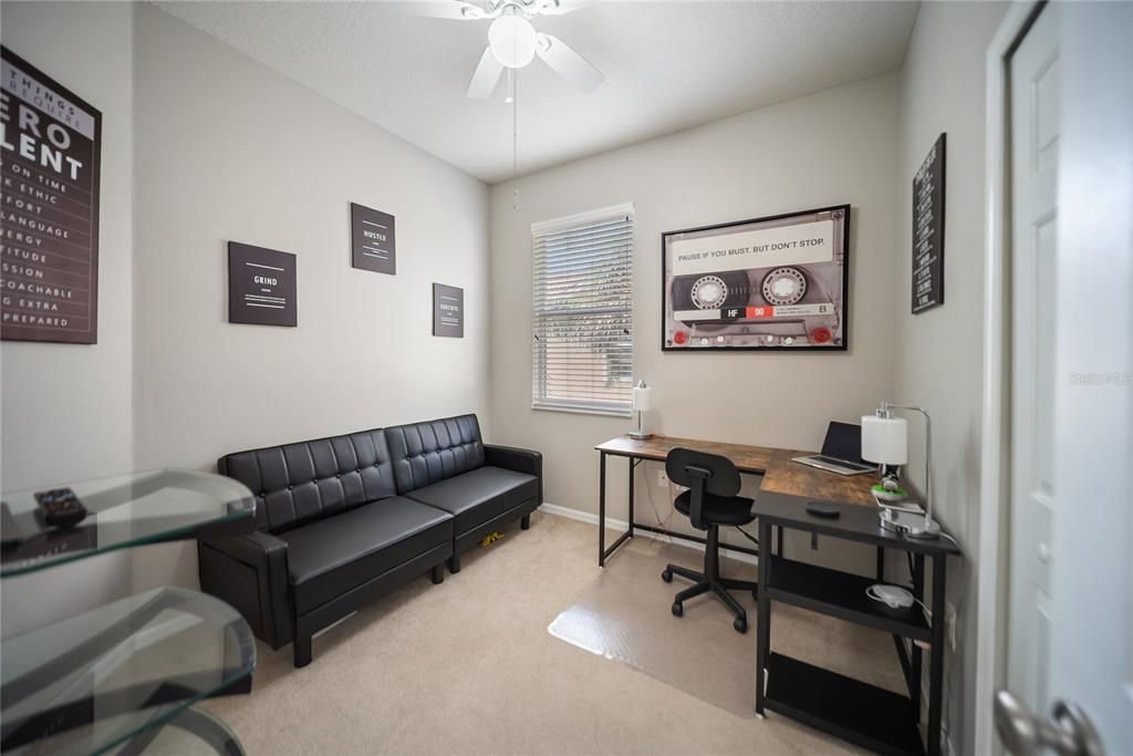 For Rent: $2,000 (3 beds, 2 baths, 1417 Square Feet)