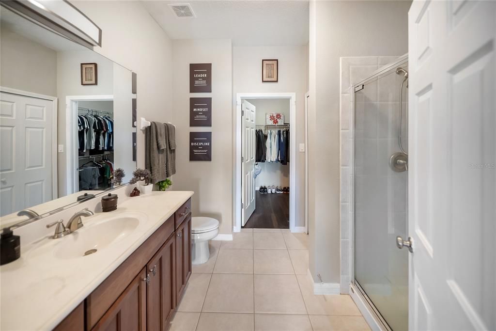 For Rent: $2,000 (3 beds, 2 baths, 1417 Square Feet)