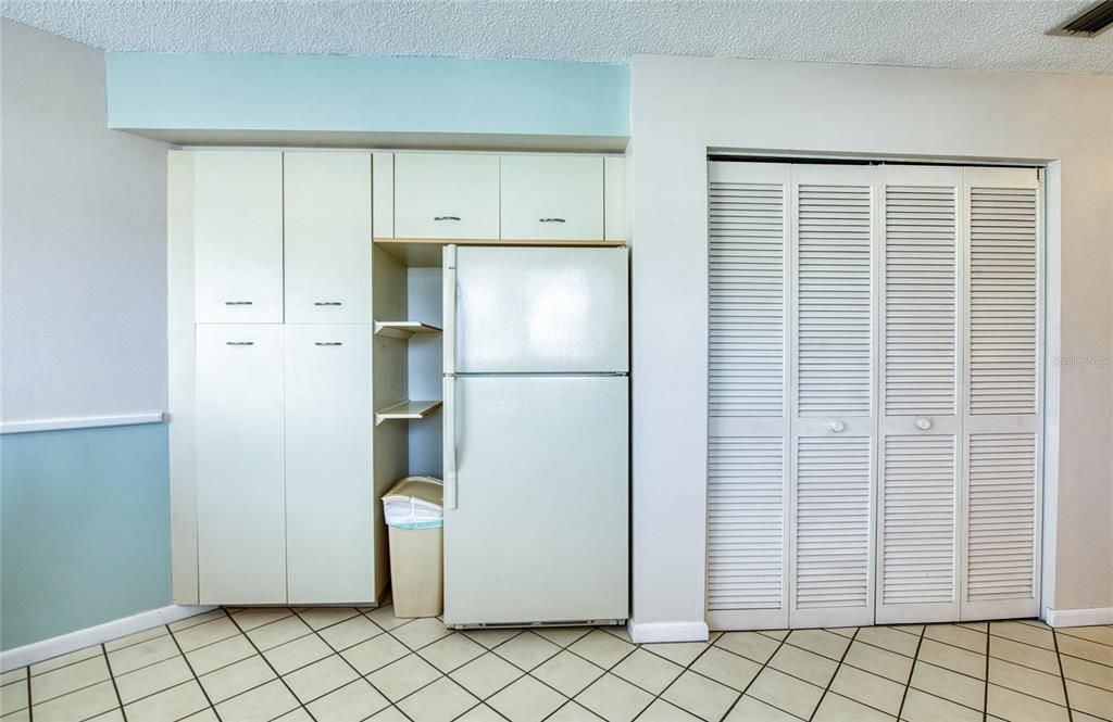 For Sale: $329,000 (2 beds, 2 baths, 1070 Square Feet)