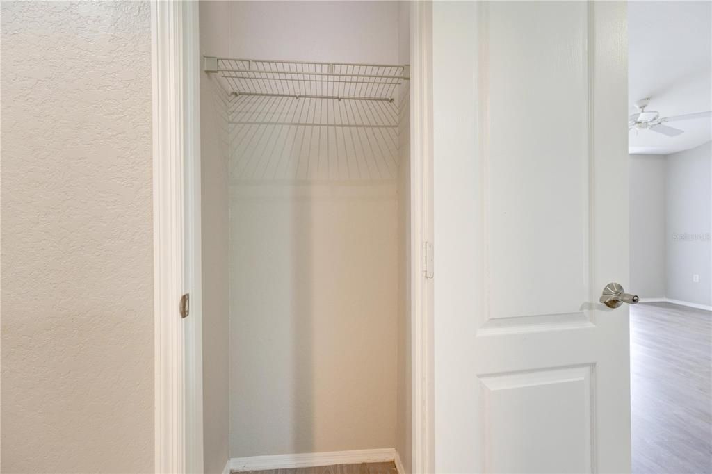 For Sale: $190,000 (2 beds, 2 baths, 1212 Square Feet)