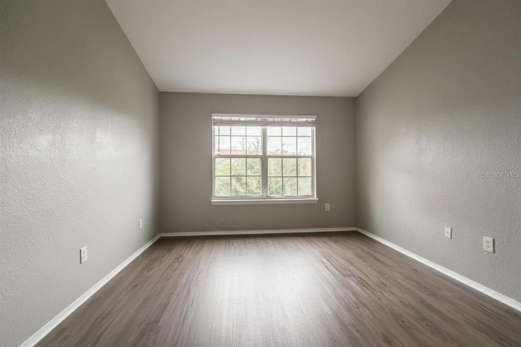 For Sale: $190,000 (2 beds, 2 baths, 1212 Square Feet)