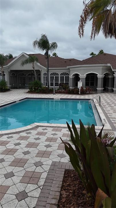 For Sale: $190,000 (2 beds, 2 baths, 1212 Square Feet)