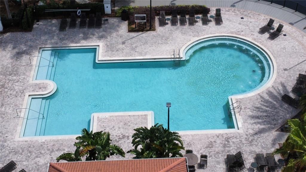 For Rent: $1,300 (1 beds, 1 baths, 672 Square Feet)