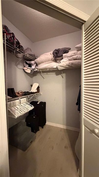 For Rent: $1,300 (1 beds, 1 baths, 672 Square Feet)