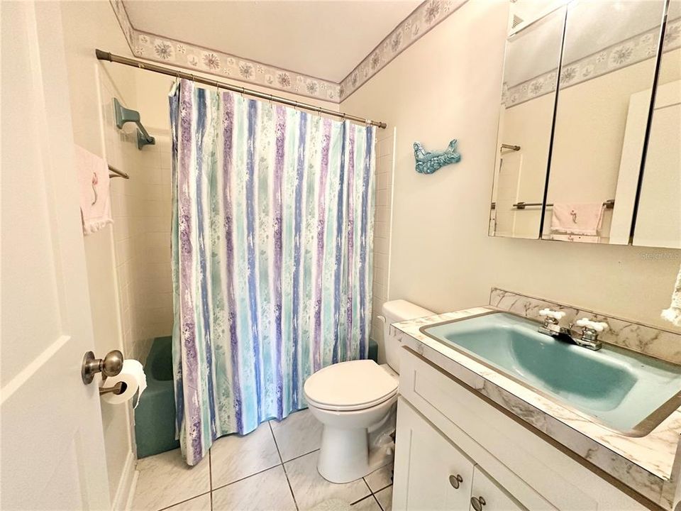 待售: $285,000 (2 贝兹, 2 浴室, 1134 平方英尺)