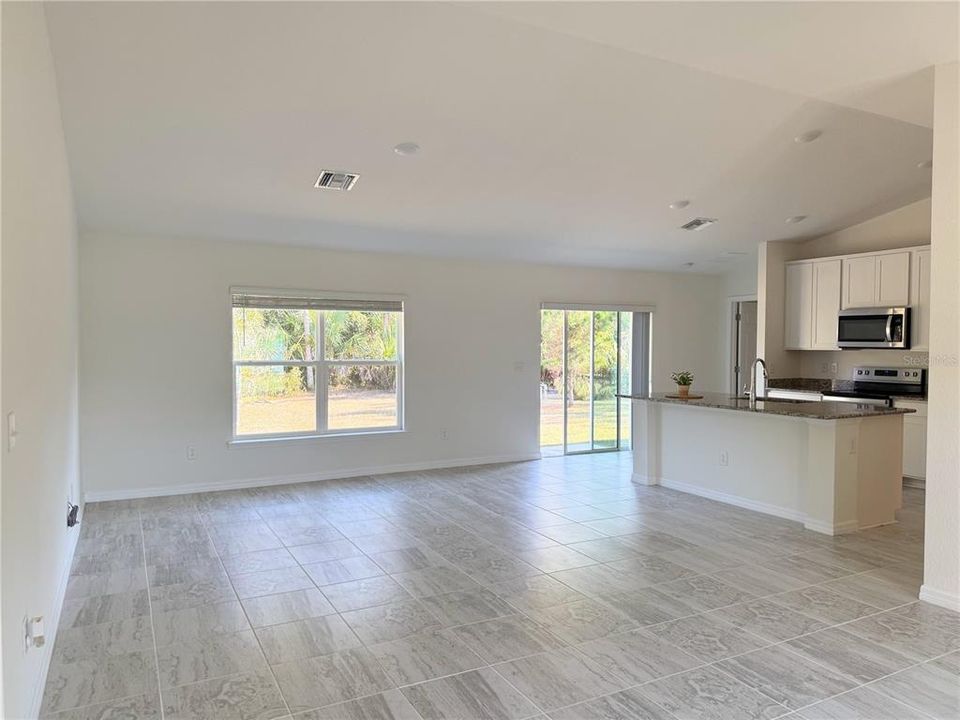 待售: $314,900 (3 贝兹, 2 浴室, 1417 平方英尺)