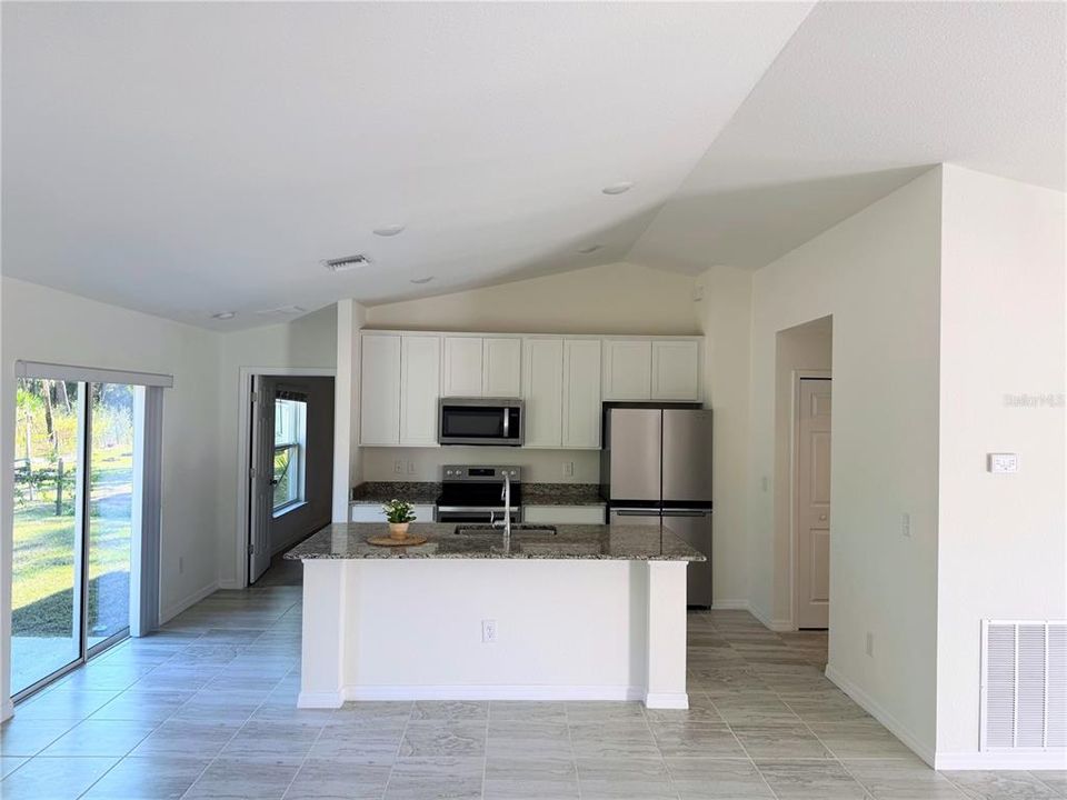 待售: $314,900 (3 贝兹, 2 浴室, 1417 平方英尺)