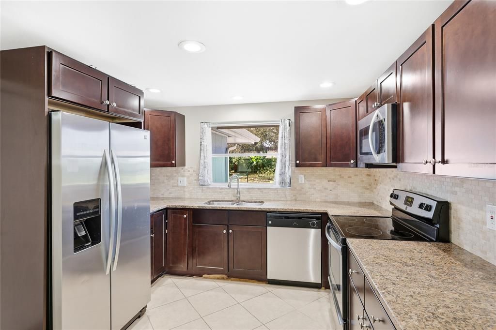 En Venta: $429,900 (3 camas, 2 baños, 1764 Pies cuadrados)