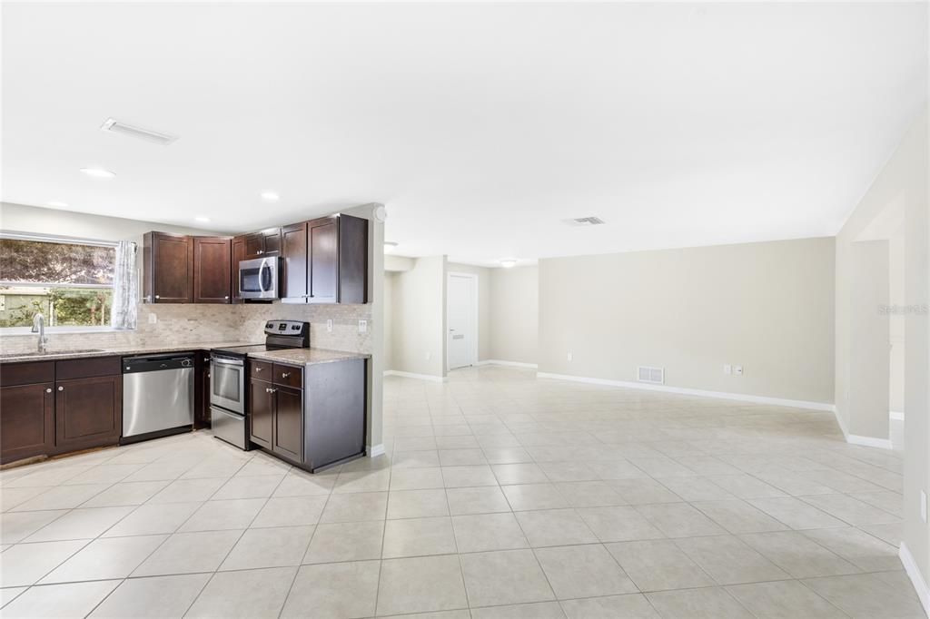 En Venta: $429,900 (3 camas, 2 baños, 1764 Pies cuadrados)