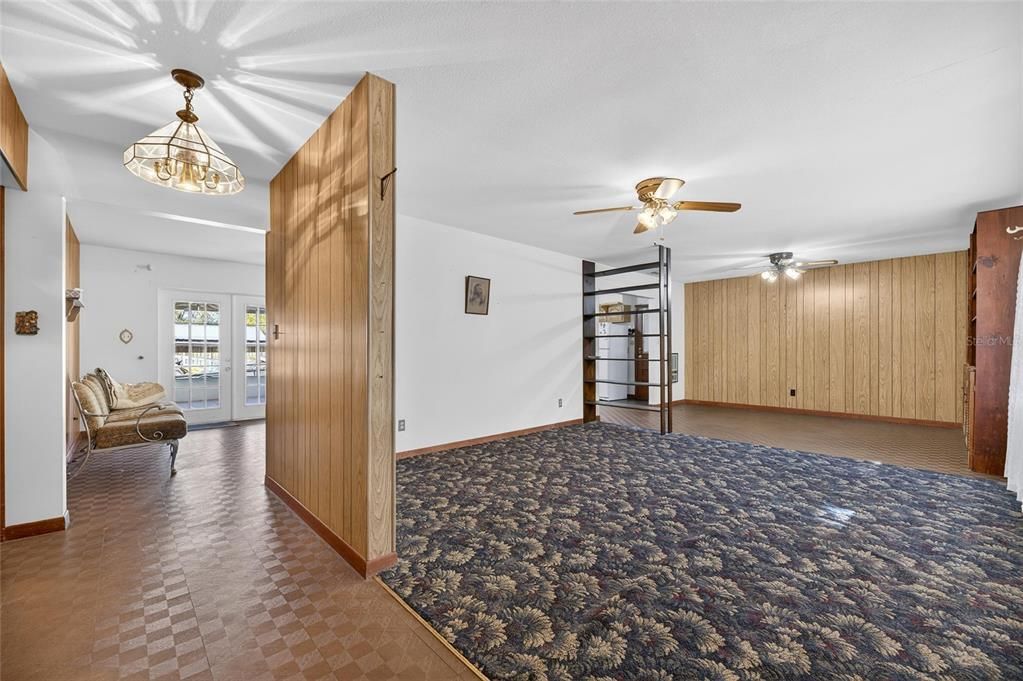 待售: $384,900 (3 贝兹, 2 浴室, 2044 平方英尺)