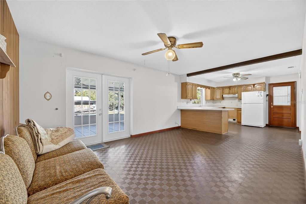 待售: $384,900 (3 贝兹, 2 浴室, 2044 平方英尺)