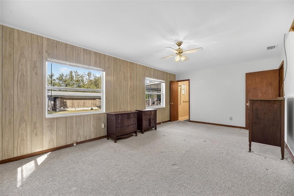 待售: $384,900 (3 贝兹, 2 浴室, 2044 平方英尺)