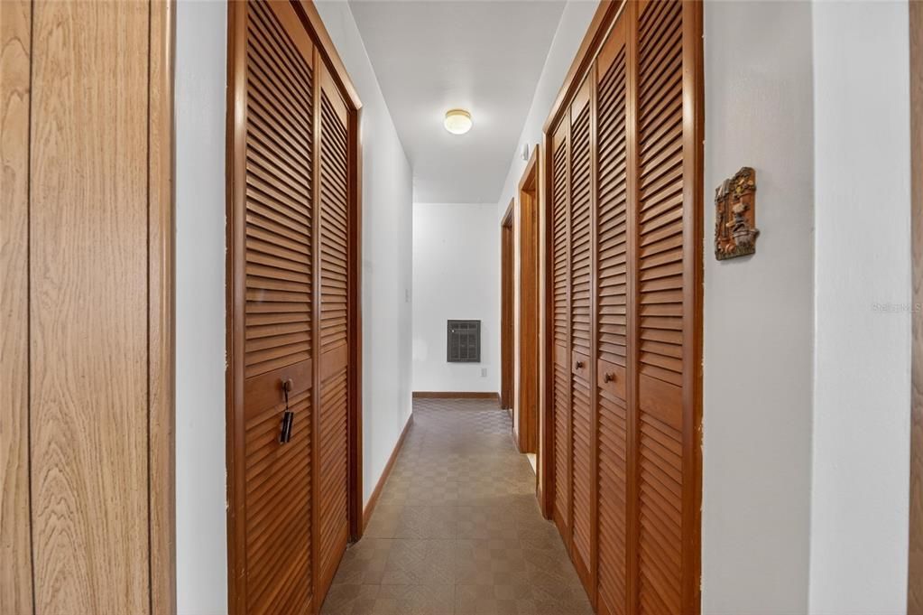 待售: $384,900 (3 贝兹, 2 浴室, 2044 平方英尺)