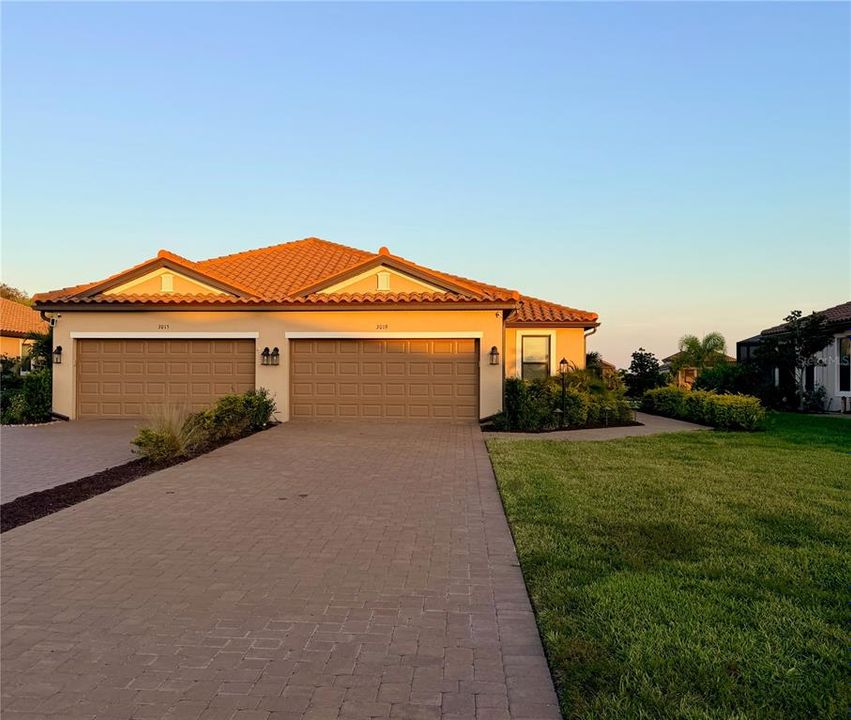 For Sale: $509,900 (2 beds, 2 baths, 1558 Square Feet)