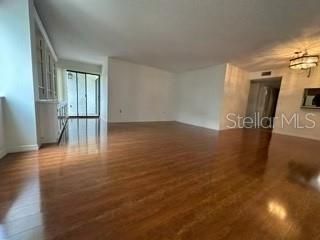 For Rent: $1,950 (1 beds, 2 baths, 1153 Square Feet)