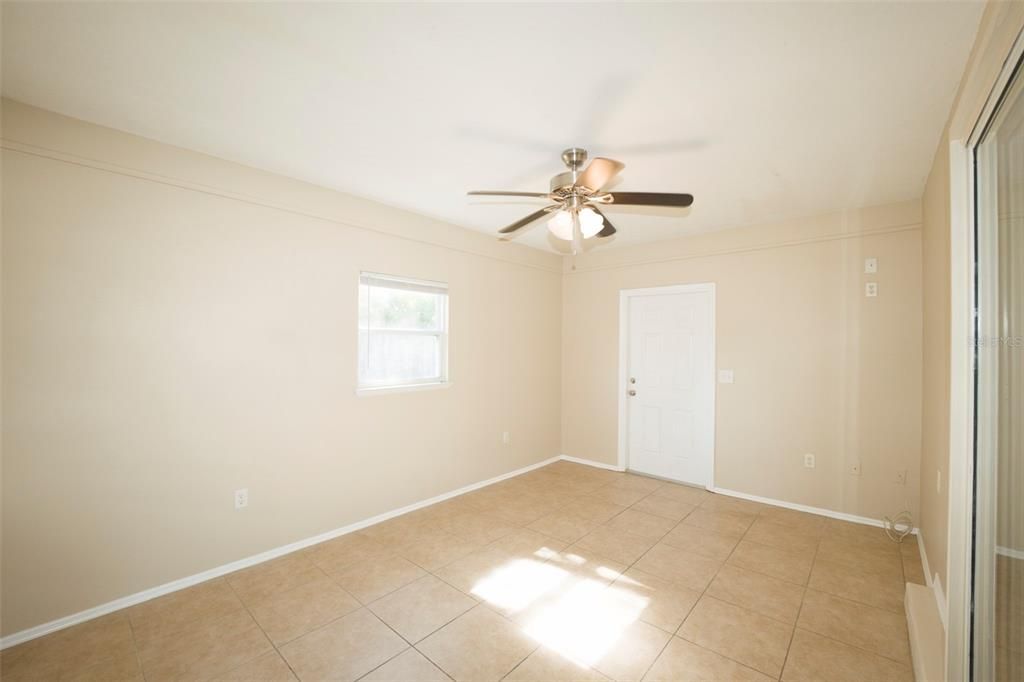 En Renta: $1,950 (2 camas, 2 baños, 1091 Pies cuadrados)