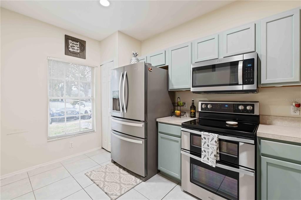 For Sale: $235,000 (2 beds, 2 baths, 1080 Square Feet)
