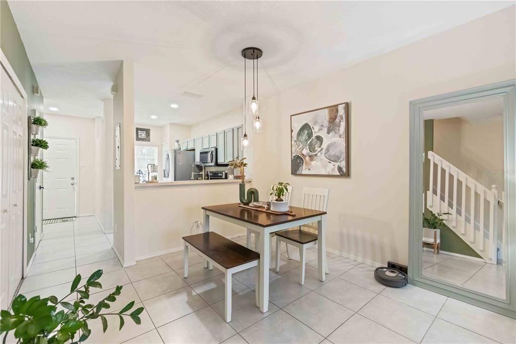 For Sale: $235,000 (2 beds, 2 baths, 1080 Square Feet)