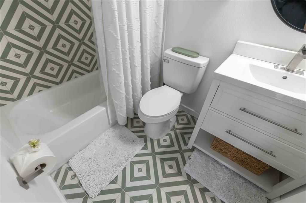 For Sale: $235,000 (2 beds, 2 baths, 1080 Square Feet)