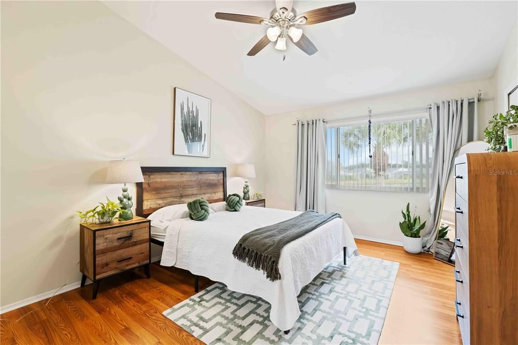 For Sale: $235,000 (2 beds, 2 baths, 1080 Square Feet)