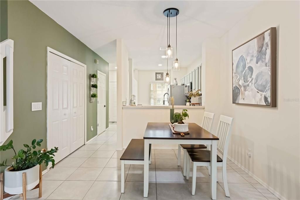 For Sale: $235,000 (2 beds, 2 baths, 1080 Square Feet)