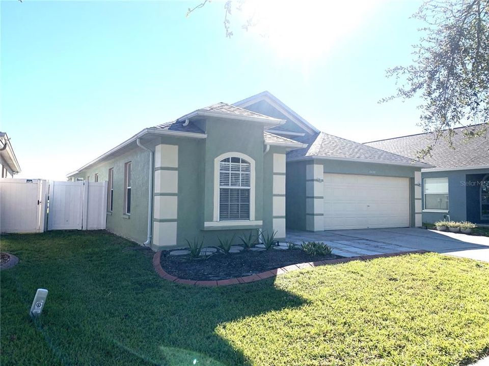 For Sale: $389,900 (3 beds, 2 baths, 1754 Square Feet)