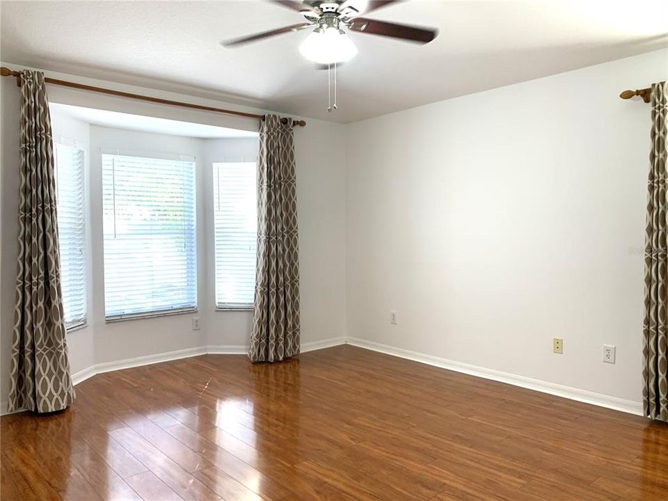 For Sale: $389,900 (3 beds, 2 baths, 1754 Square Feet)