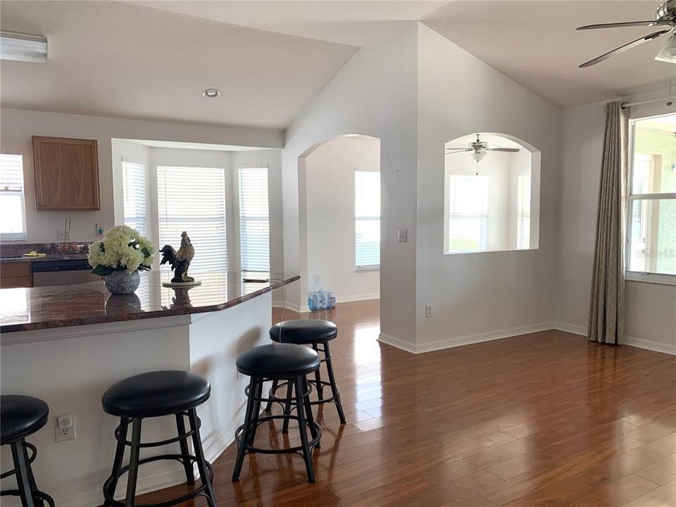 For Sale: $389,900 (3 beds, 2 baths, 1754 Square Feet)