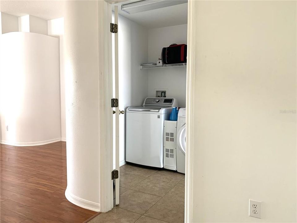 For Sale: $389,900 (3 beds, 2 baths, 1754 Square Feet)