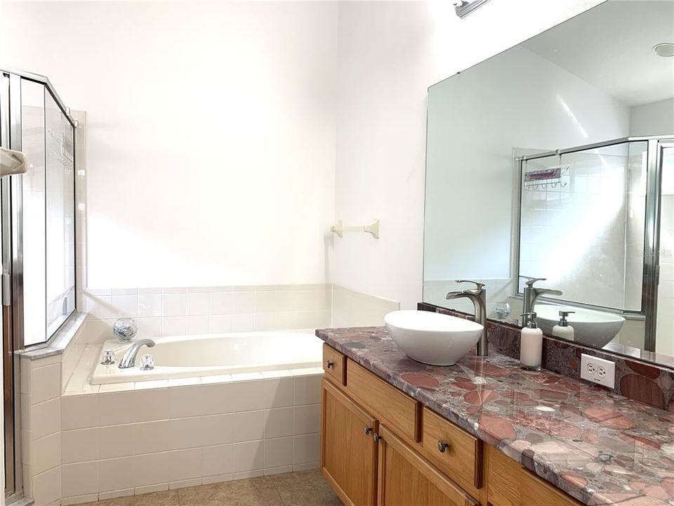 For Sale: $389,900 (3 beds, 2 baths, 1754 Square Feet)