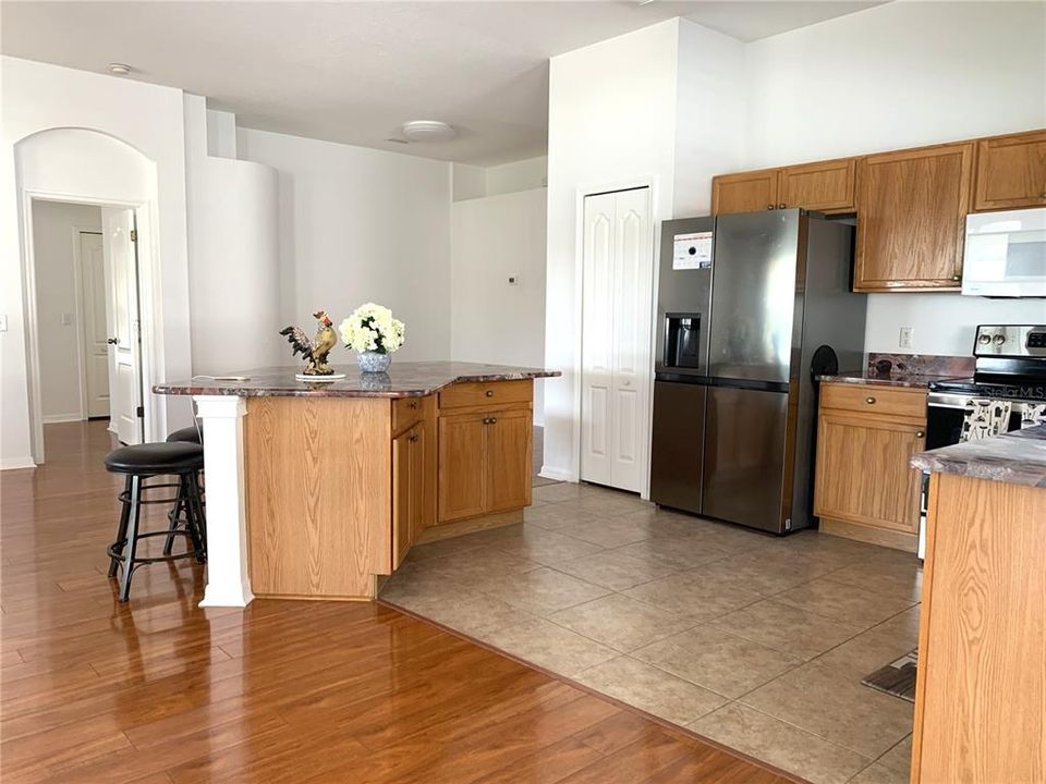 For Sale: $389,900 (3 beds, 2 baths, 1754 Square Feet)