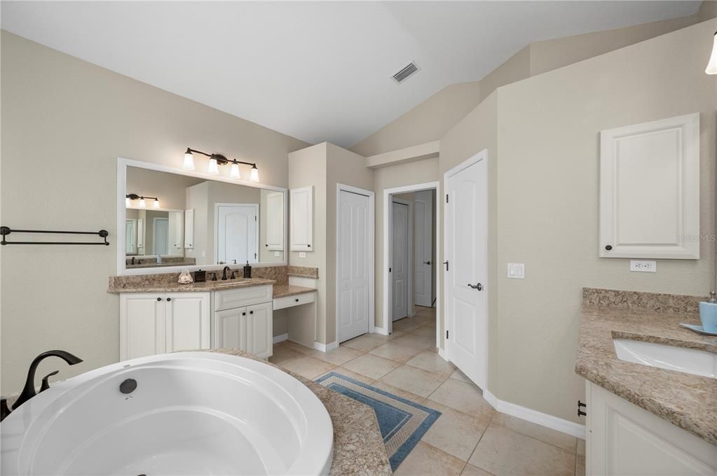 На продажу: $375,000 (3 спален, 2 ванн, 2292 Квадратных фут)