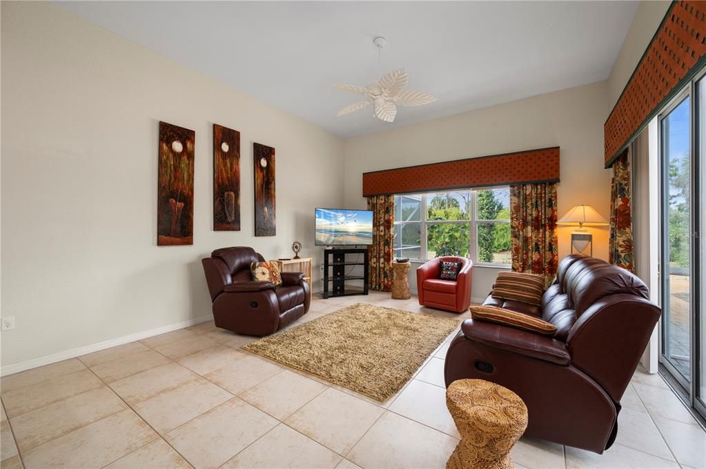 На продажу: $375,000 (3 спален, 2 ванн, 2292 Квадратных фут)