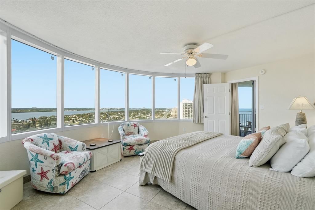 For Sale: $465,000 (2 beds, 2 baths, 1275 Square Feet)