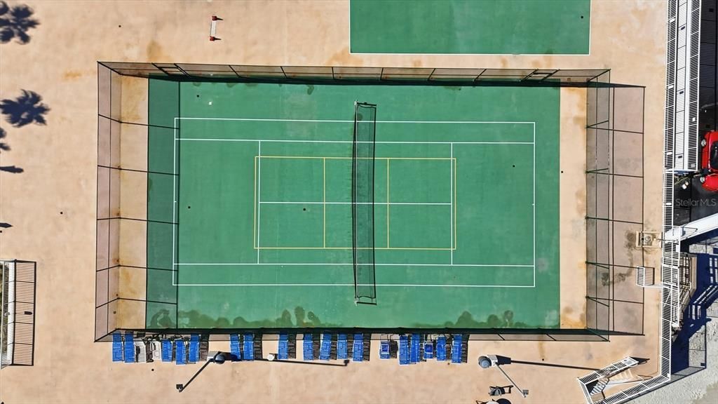 For Sale: $465,000 (2 beds, 2 baths, 1275 Square Feet)