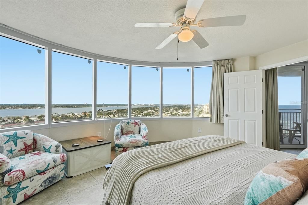 For Sale: $465,000 (2 beds, 2 baths, 1275 Square Feet)