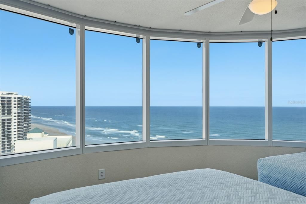 For Sale: $465,000 (2 beds, 2 baths, 1275 Square Feet)