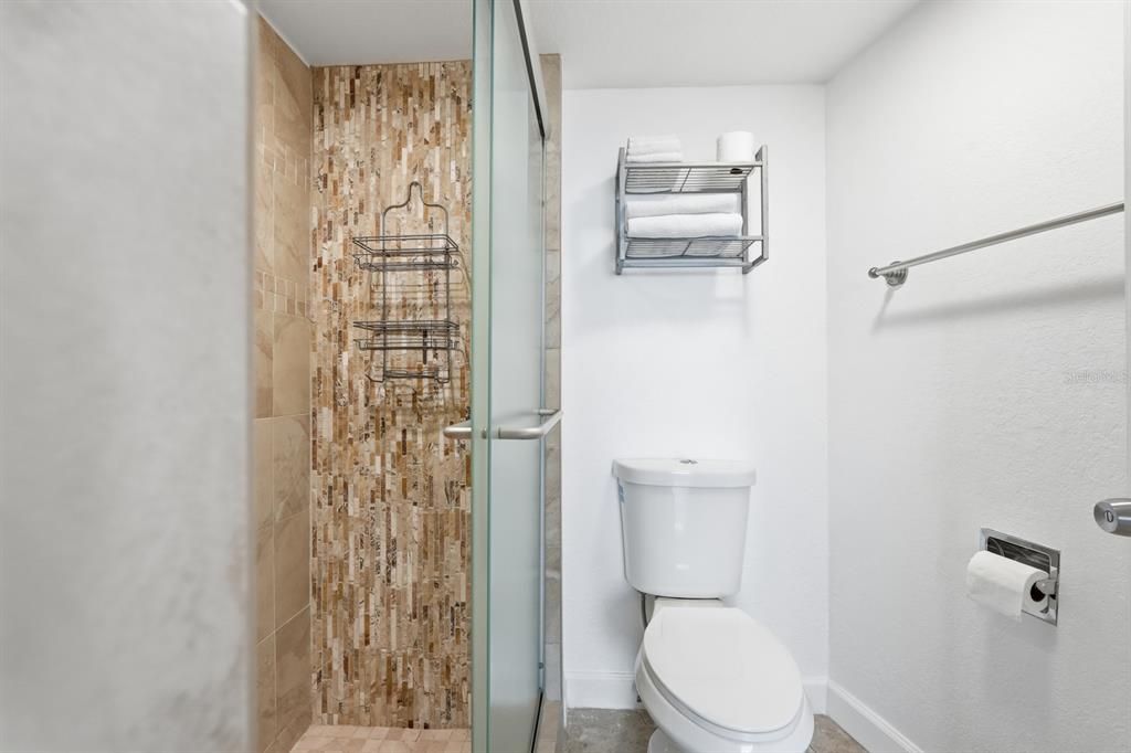 For Sale: $465,000 (2 beds, 2 baths, 1275 Square Feet)