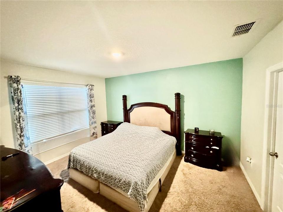 На продажу: $265,000 (4 спален, 2 ванн, 1851 Квадратных фут)