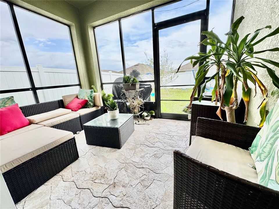 На продажу: $265,000 (4 спален, 2 ванн, 1851 Квадратных фут)