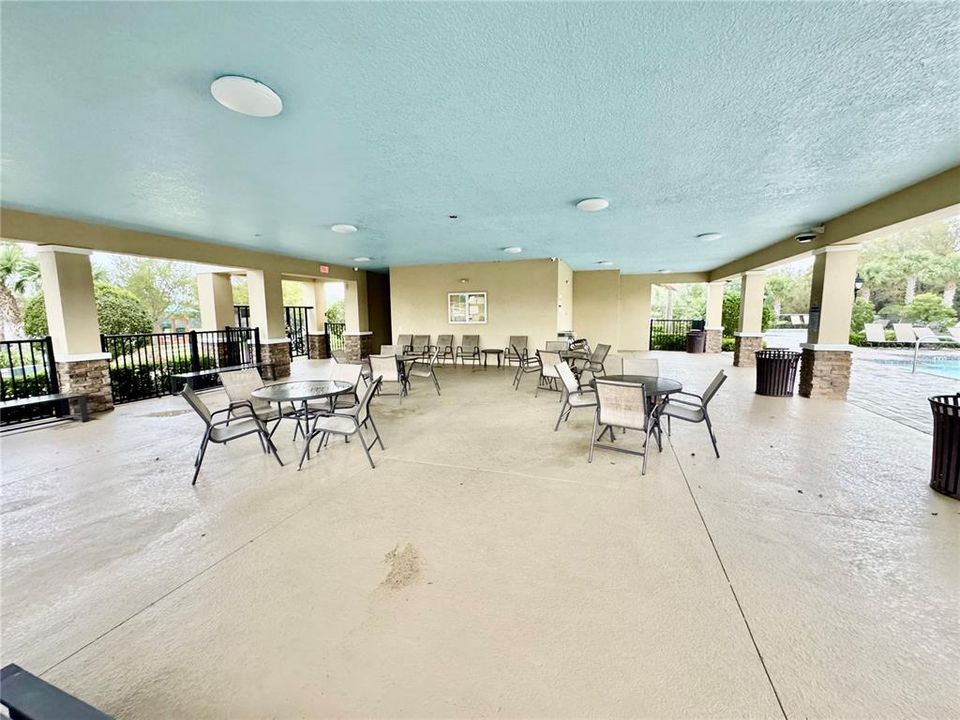 На продажу: $265,000 (4 спален, 2 ванн, 1851 Квадратных фут)